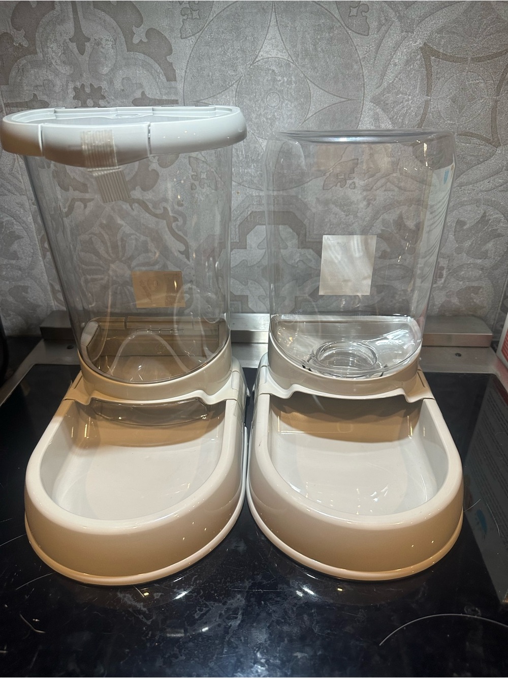 Boots & Barkley gravity food and water feeders - new and never used